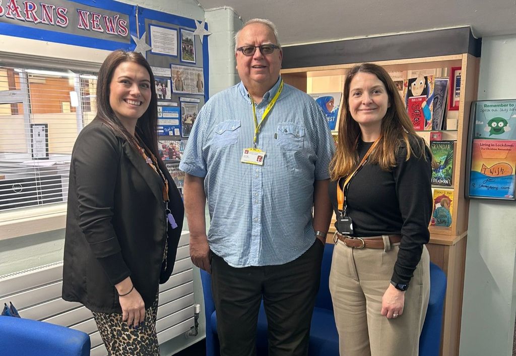 £1,000 Book Boost Breathes New Life into School Library