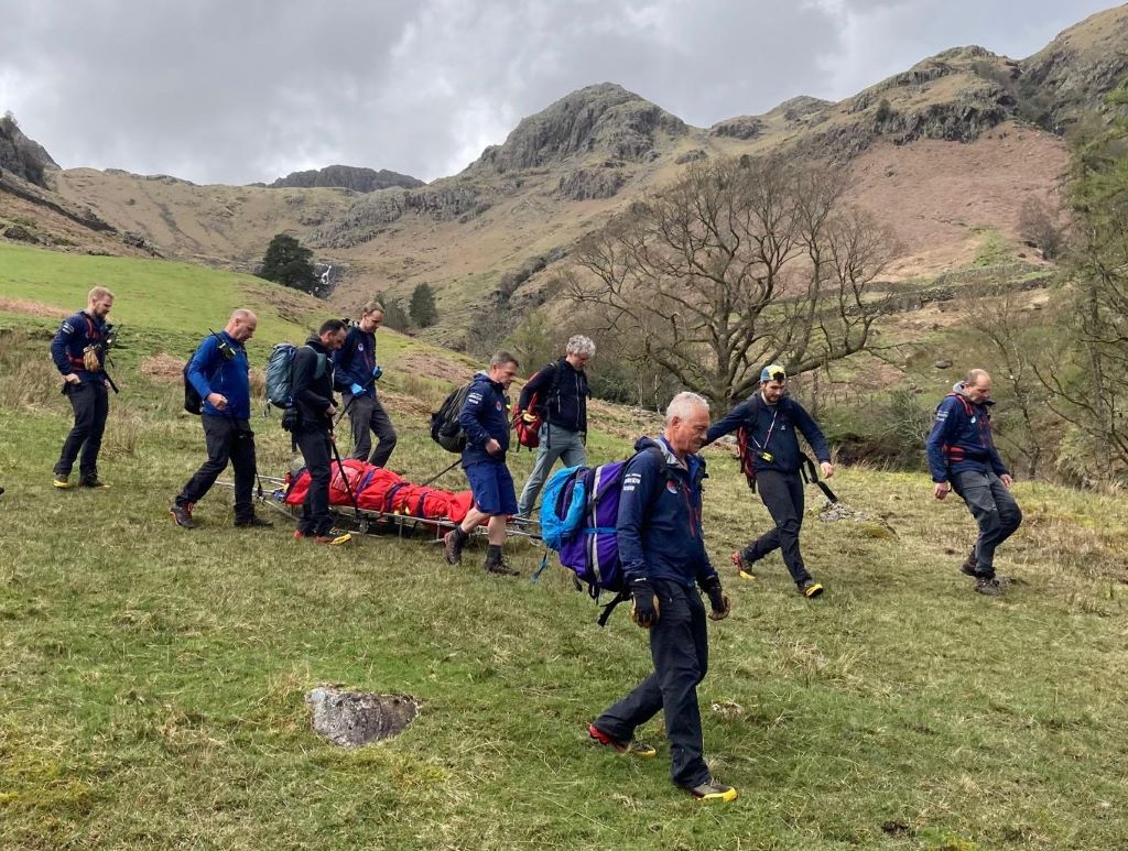 Athlete Finishes Orienteering Event Despite Broken Leg in Lake District