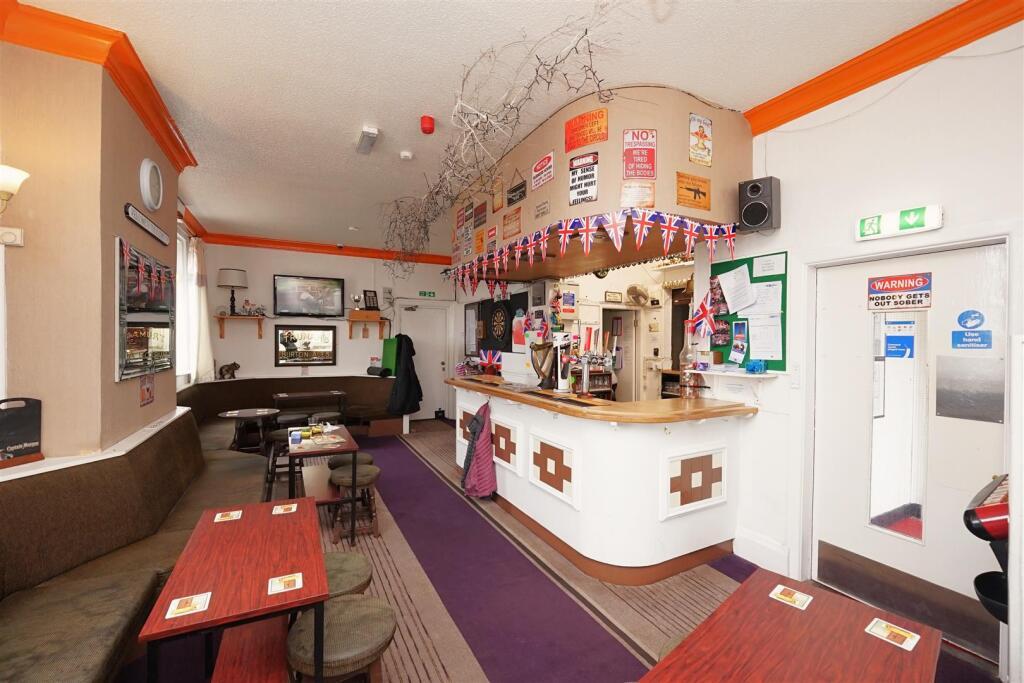 Historic Britannia Inn Set For Auction Alongside Halston Hotel This July