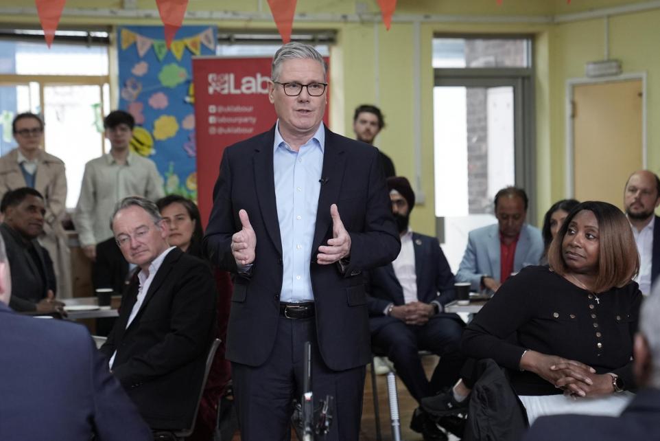 Keir Starmer Refuses to Quit as Labour Faces Major Election Setback Across UK
