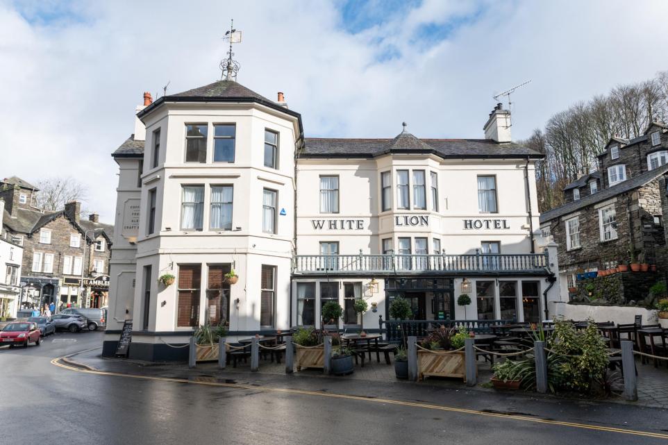 Lake District Pub Earns Spot Among UK’s Top 10 Dog Friendly Stays