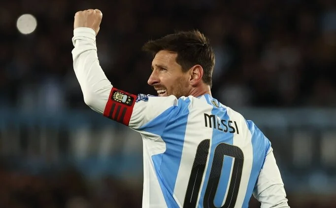 Messi Delivers Again as Argentina March On With Another World Cup Masterclass