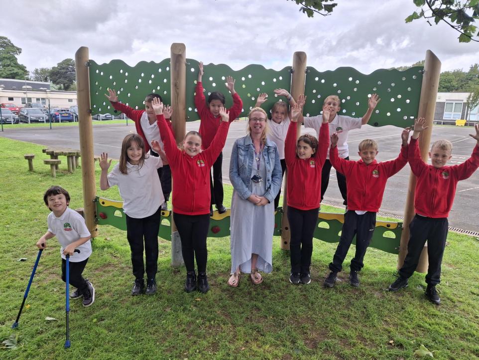 Ofsted Praises Croftlands Junior School While Highlighting Areas For Improvement.