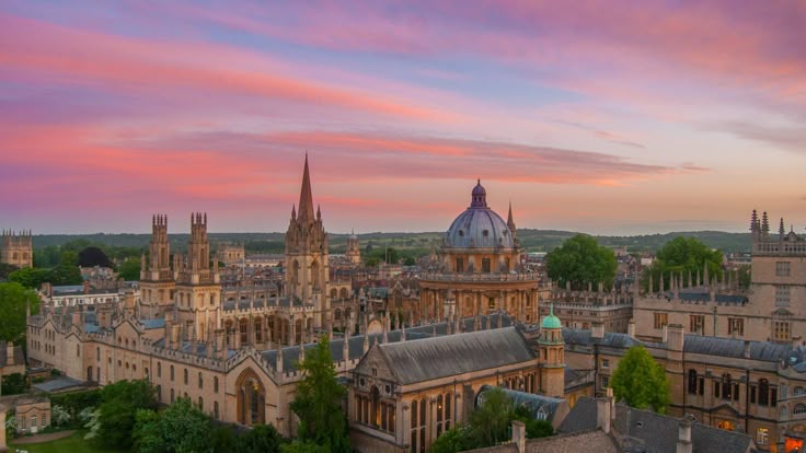 Oxfordshire Set For Stifling 35°C Heat As Hosepipe Ban Remains In Place