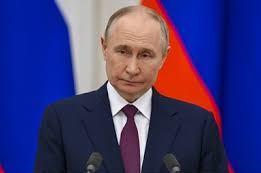 Putin hails successful test of Russia’s “most powerful missile in the world” amid rising nuclear tensions