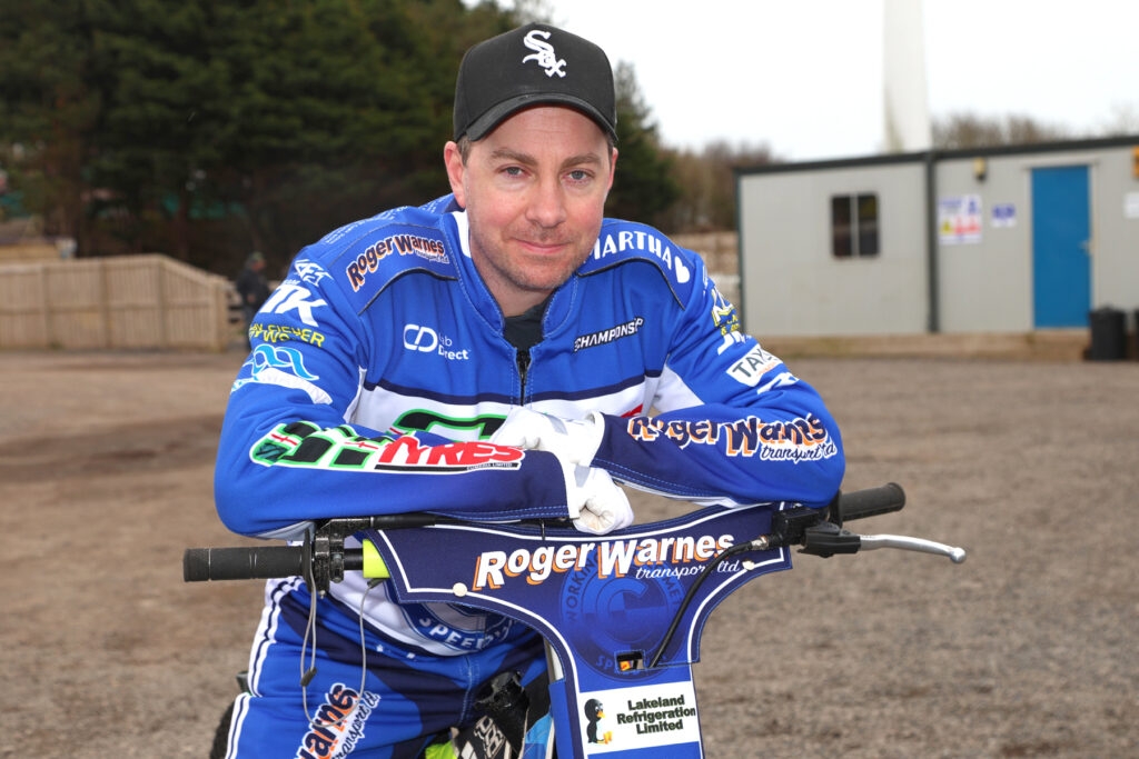 roy Batchelor Signs for Premiership Newcomers Northampton Foxes