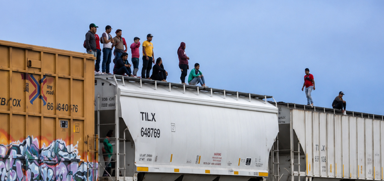 Six Migrants Found Dead in Texas Railcar in Suspected Smuggling Tragedy