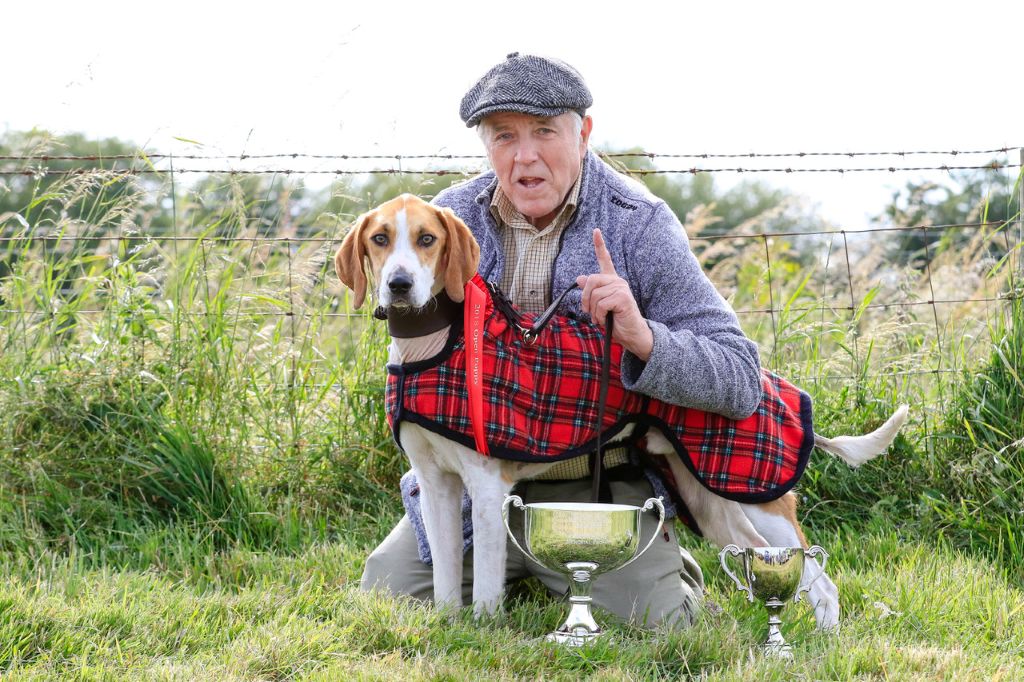 Tributes to respected hound trailer Barry Laidler