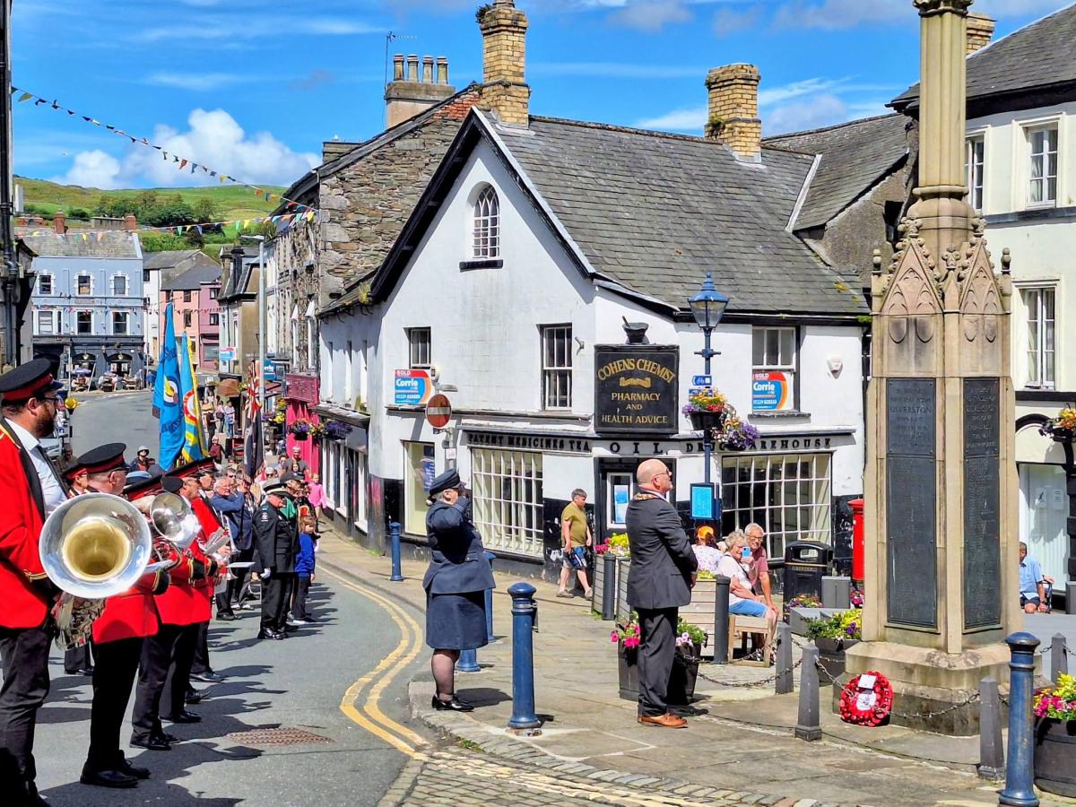 Ulverston Town Council Celebrates Civic Sunday As New Mayor Takes Office