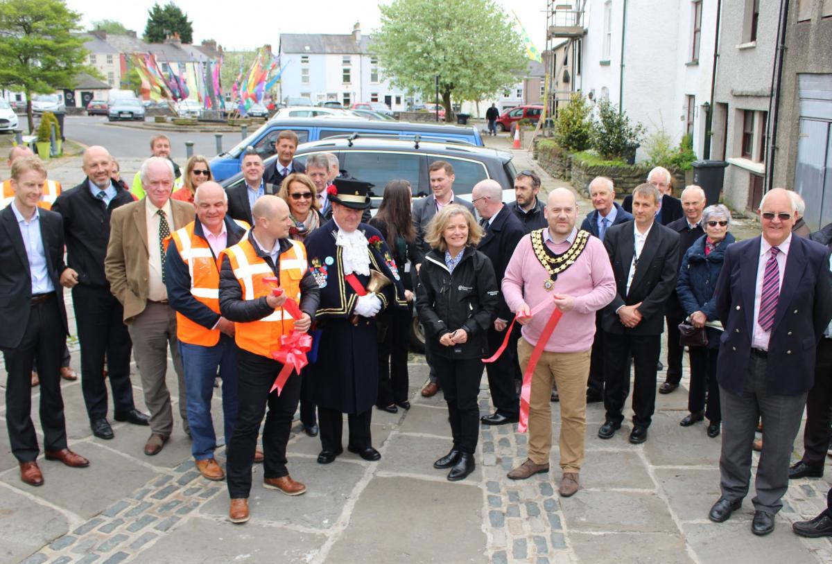 Ulverston Welcomes New Mayor As Council Thanks Outgoing Leader