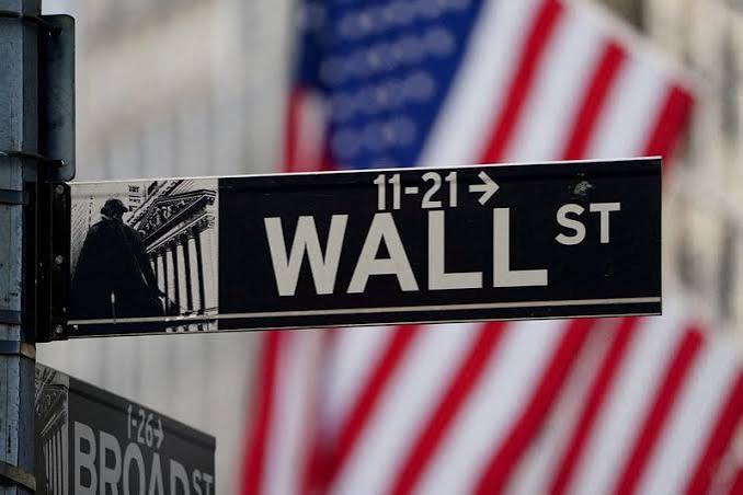 Wall Street Extends Rally As Dow Hits New Record And AI Stocks Rebound
